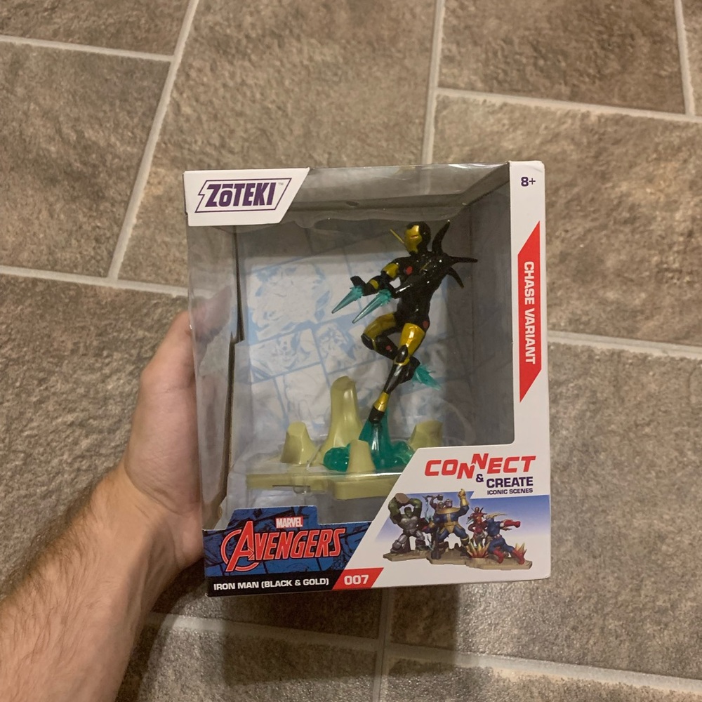 Zoteki Connect & Create Avengers Iron Man Chase Black and Gold